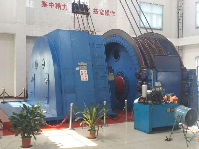 煤礦提升機(jī)用施耐德變頻器的實例