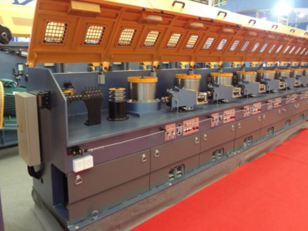 直進(jìn)式拉絲機(jī)變頻器應(yīng)用