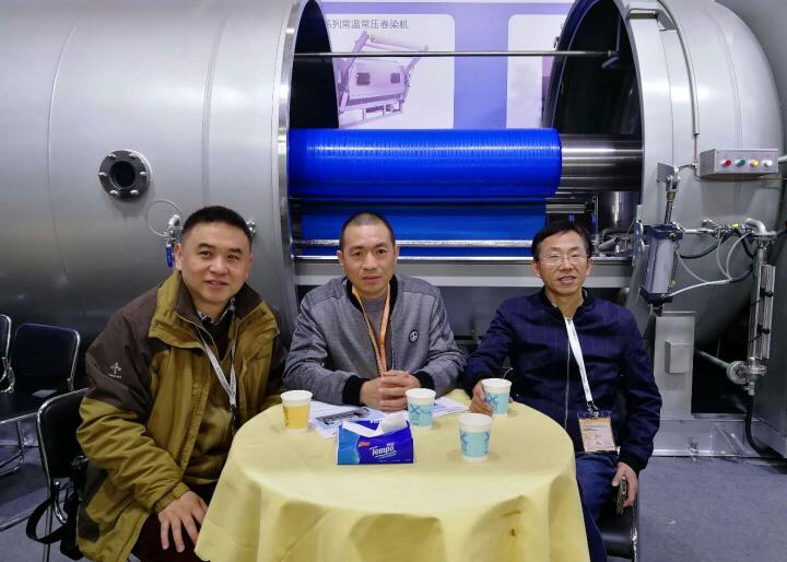 蘇州某卷染機(jī)生產(chǎn)廠家定制整套雙變頻器控制系