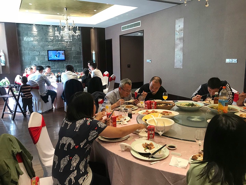 三盛機(jī)電組織員工長(zhǎng)廣溪濕地公園徒步活動(dòng)